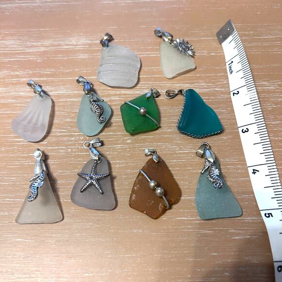 LOT Seaglass Jewelry Earrings, Pendants 30 Pieces Blue, Green, Clear, Red, Brown - Picture 4 of 6